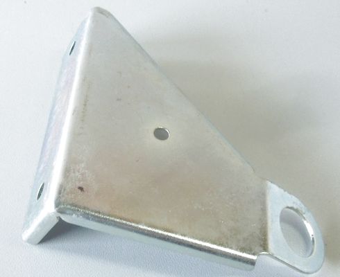 Кронштейн крепления воздушного фильтра 21214