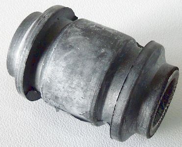 Сайлент-блок рычага задн. поперечного Lacetti, Optra (J200) 03-08г задн.  (Torque)