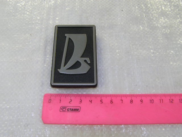 Эмблема передняя 2105