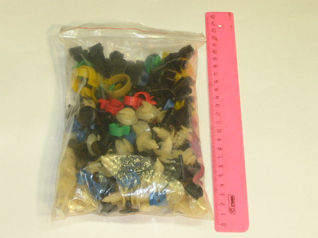 Набор пистонов (крепежа по кузову) 2110