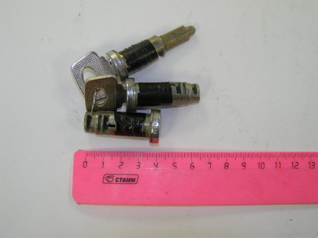 Личинки замков 2108