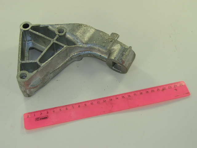 Кронштейн генератора 2110 (правой опоры двигателя)  н/о V=1600 (гусак)