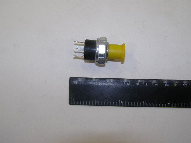 Датчик давления масла Daewoo Nexia  с 96г. SOHC 3-конт.