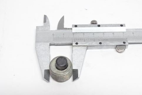 Пробка КПП /Г-3302/ с магнитом