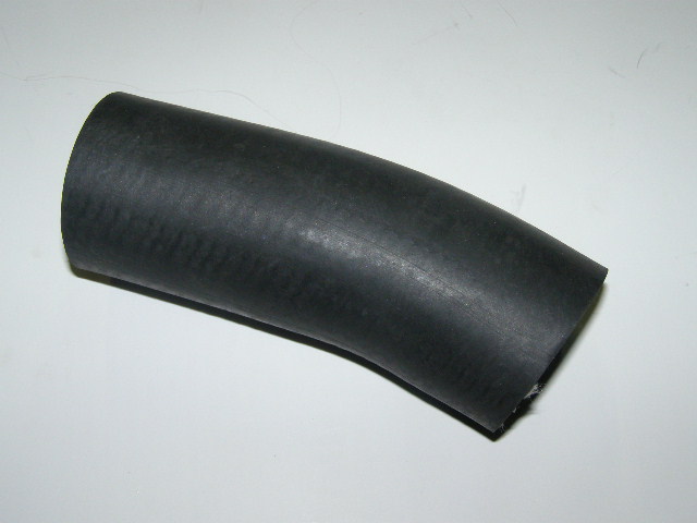 Патрубок горловины бензобака Г-3302 2705