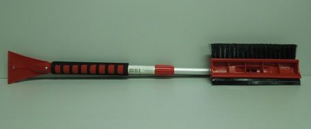 Щетка для снега со скребком SAPFIRE телескоп. 87 см., водосгоном