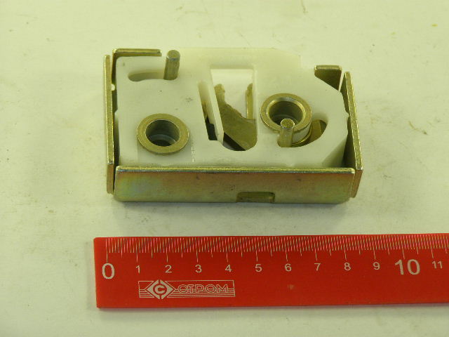 Замок двери Г-3302 наружный левый стар.обр. /2штырька/