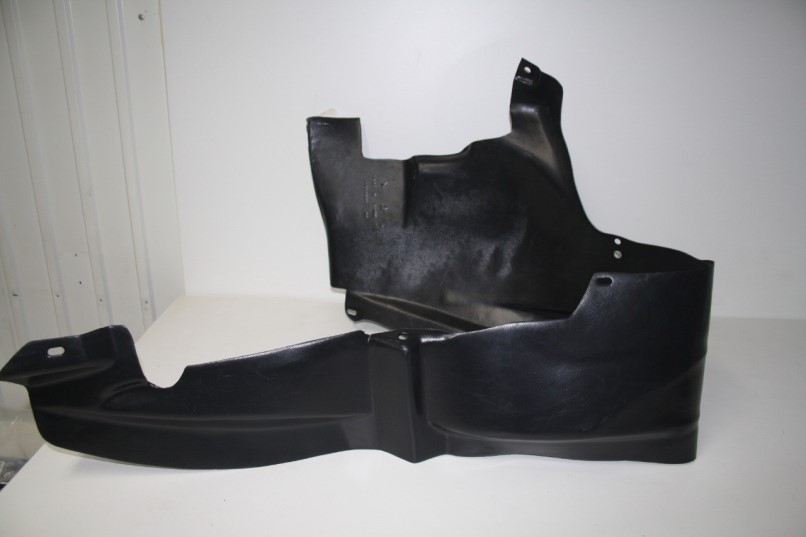 Подкрылок прав JEEP: GRAND CHEROKEE 99-