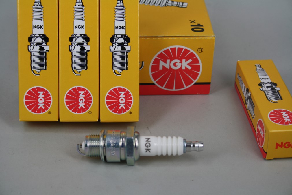 Свеча NGK BP5HS (4111)