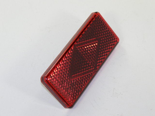 Катафот бампера заднего Г-Г-3302 2705 н/о /на пистонах/