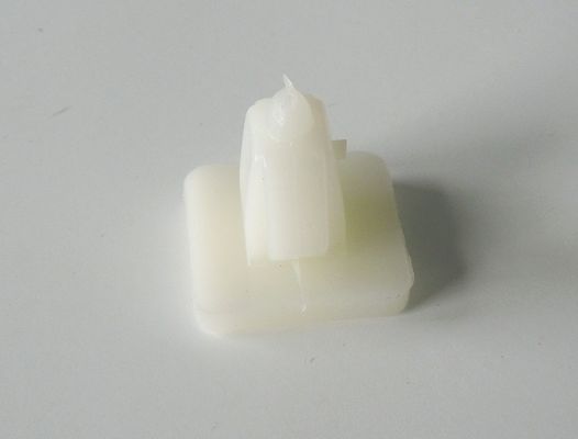 Клипса молдинга порога Accent. Sonata V, Elantra 00--, Spectra, Cerato