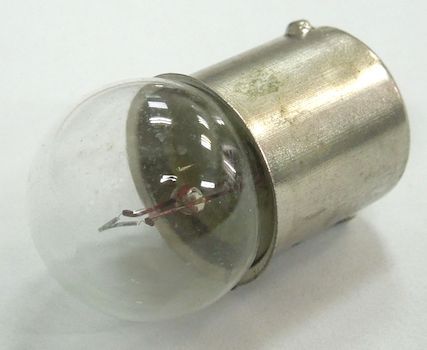 Лампа AYWIparts 12V R5W (BA15s)