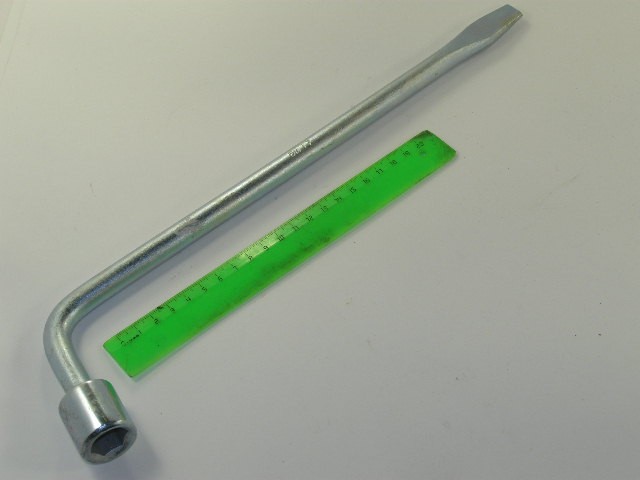 Ключ колесный /баллонный/ 17мм.