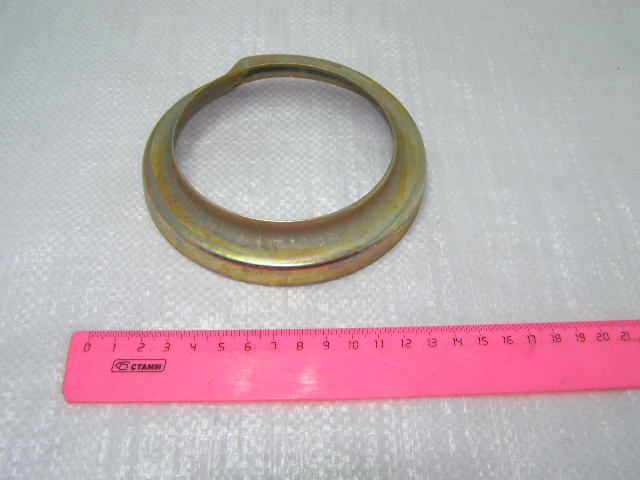 Чашка пружины задней 2101