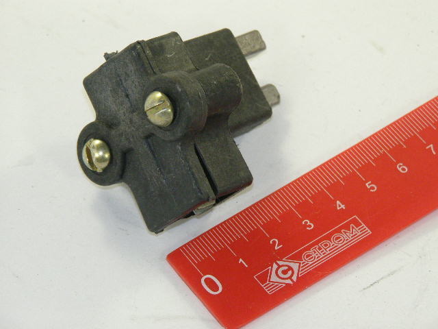 Щетки генератора Г-24 /2 контакта/