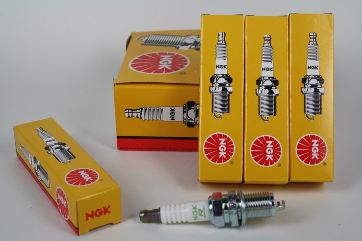 Свеча NGK IRIDIUM  BKR6EIX (6418) Renault Logan