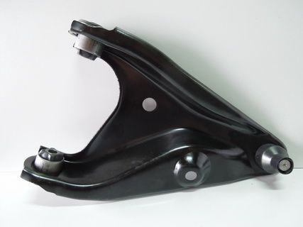 Рычаг Logan 04--, Sandero 08--, Largus --13 передний правый в сборе