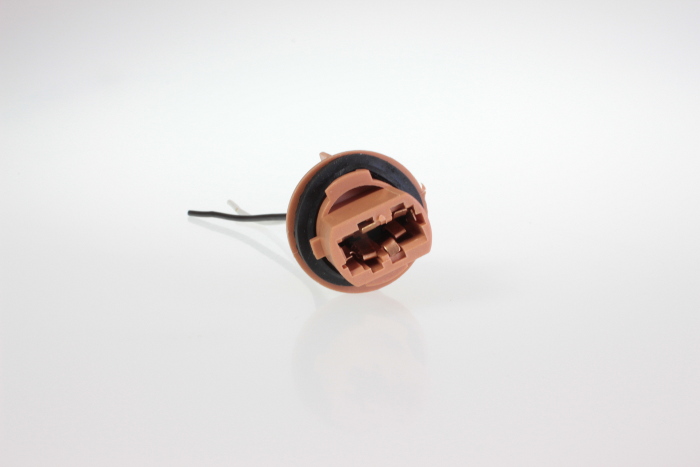 Патрон под лампу W21/5W T20 (с проводами) пластик