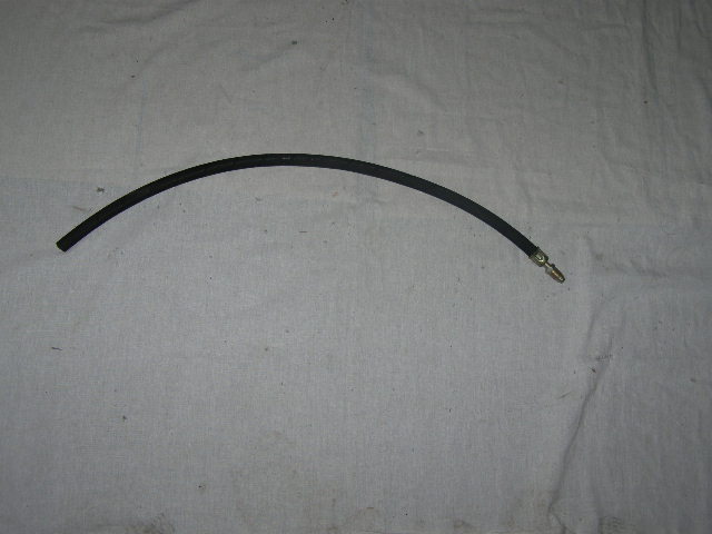 Шланг бензиновый ГАЗ-3302, 3110, УАЗ 70см с 1 штуц.