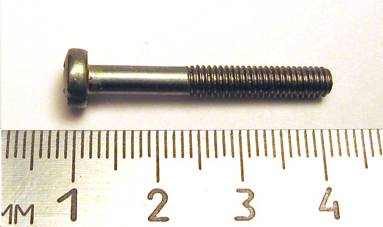 Винт М4*30 с цилинд. головкой и крестообразным шлицем регулятора напр.