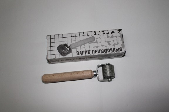 Валик прикаточный для шумоизоляции металл. маленький 30мм.