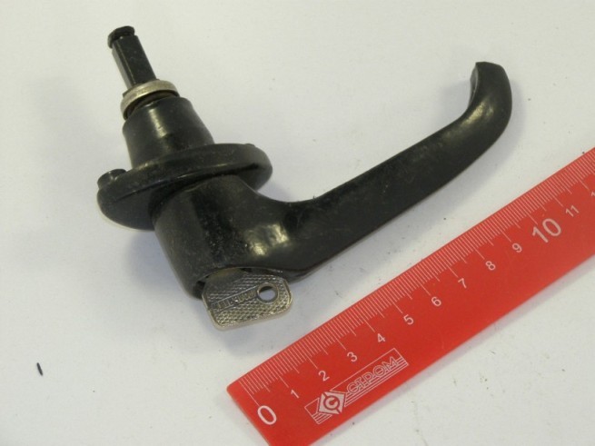 Ручка двери ИЖ-2715 / пирожок / задней двери