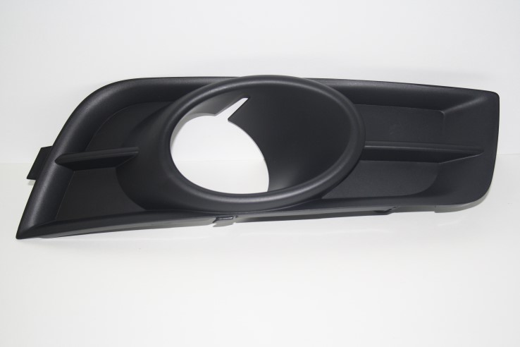 Накладка противотуманной фары Cruze прав.