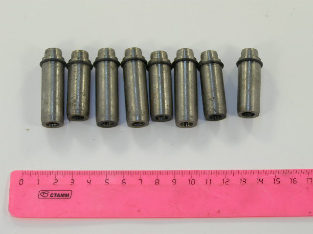 Втулки направляющие клапанов 2101 чугун.(8 шт.)