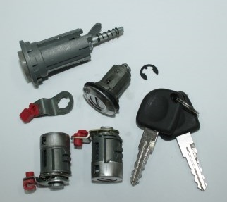 Личинки замка зажиг.+двери и багажника Daewoo Matiz