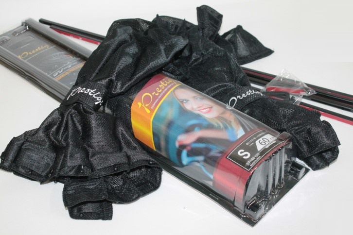 Штора автомобильная, тканевая на скотче S 60*37-44см