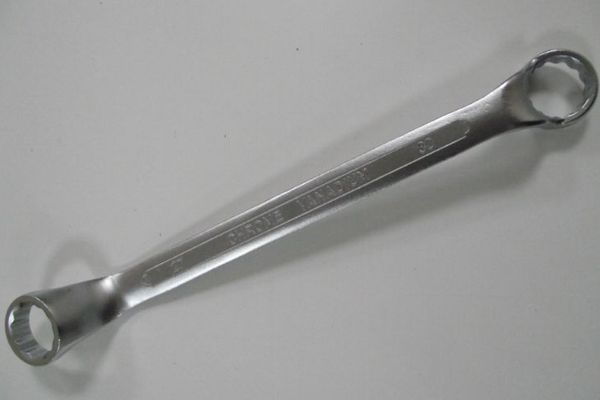 Ключ накидной 27*30 мм