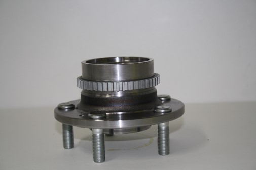 Подшипник в сборе со ступицей Hyundai Santa Fe 00-) 2WD