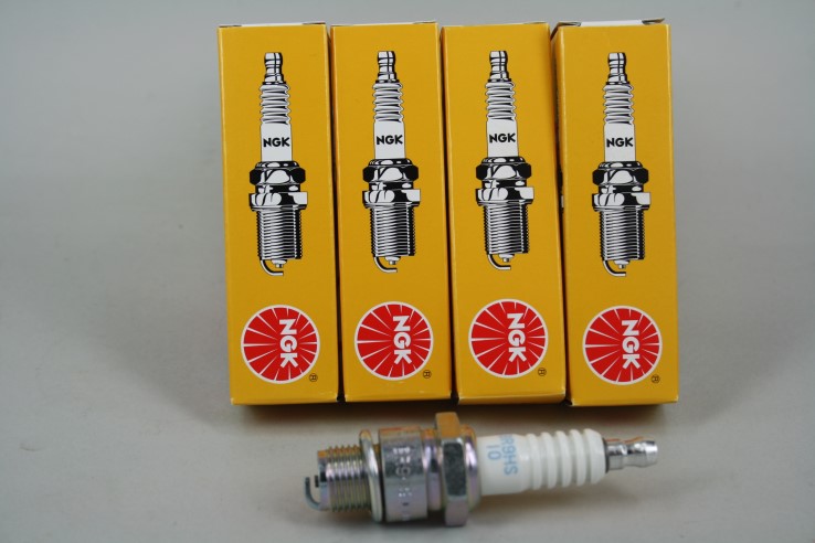 Свеча NGK BR9HS-10 /4551/