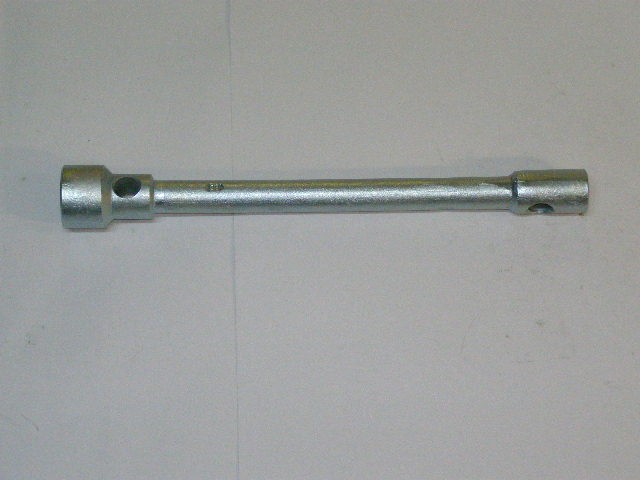 Ключ колесный /баллонный/ 22*38 Г-53 усилен. (под гайку и футорку)