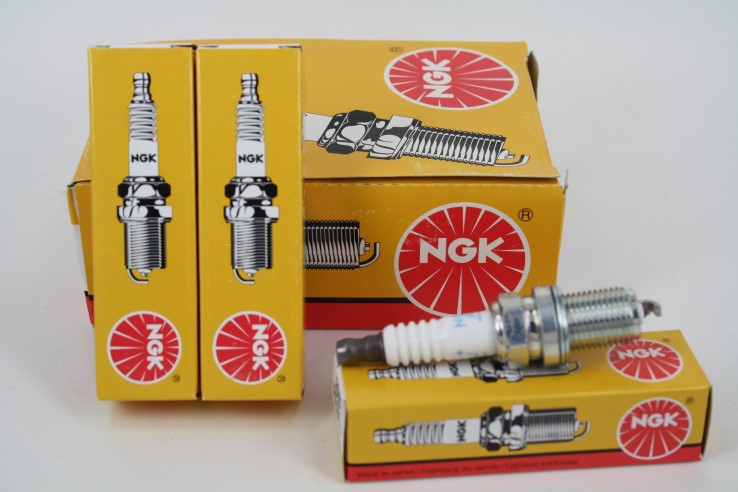 Свеча NGK LASER PLATINUM PFR6J (2645)