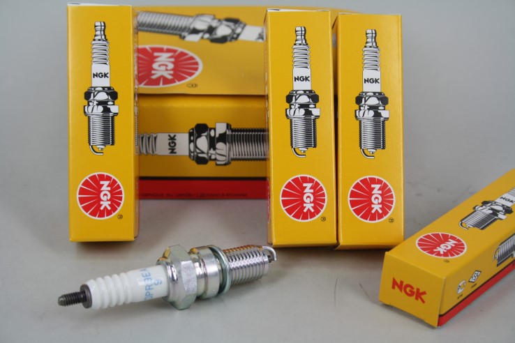 Свеча NGK DPR9EA-9 (5329)