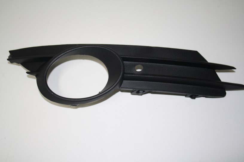 Решетка в бампер с отв п/противотум Opel CORSA (D