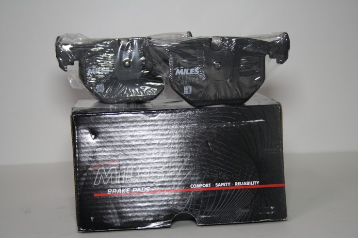 Колодки тормозные BMW X5 E53, X3 E83, 7 E38 задние