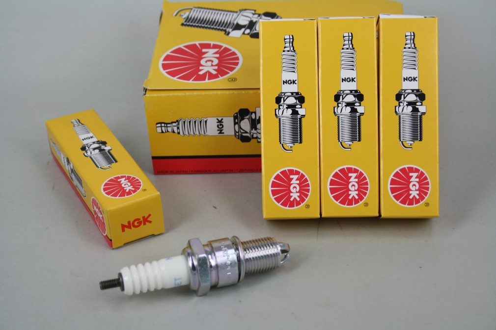 Свеча NGK BUR6ET (3172) Audi 80,100; VW Gold, Passat