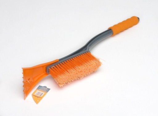 Щетка для снега cо скребком 56 см.