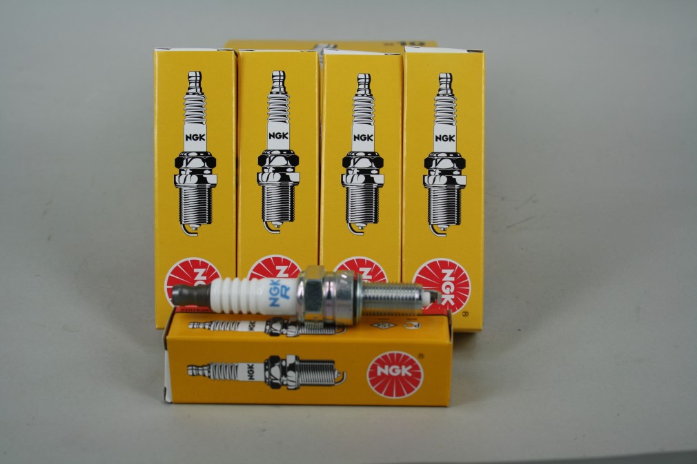 Свеча NGK CRP8E /7411/