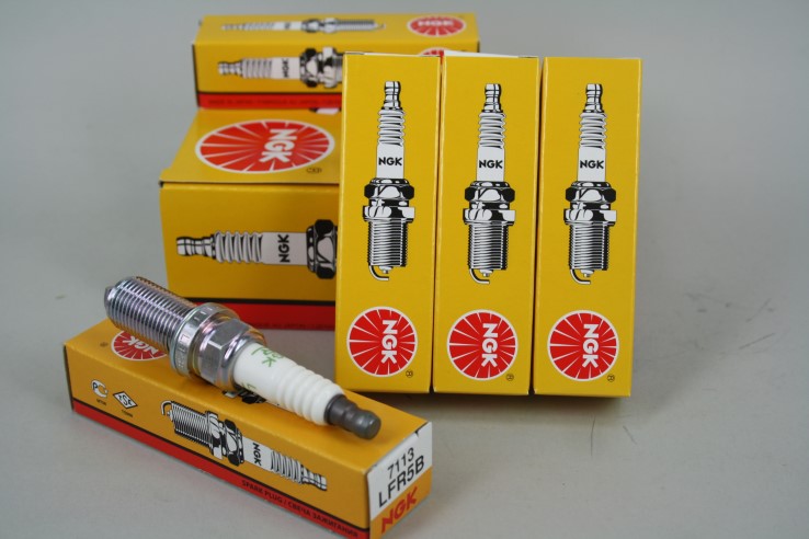 Свеча NGK LFR5B (7113)