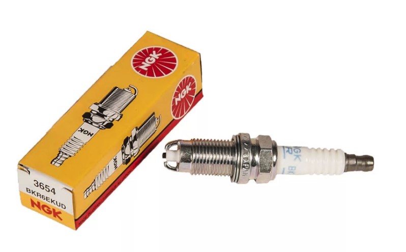 Свеча NGK BKR6EKUD (3654)