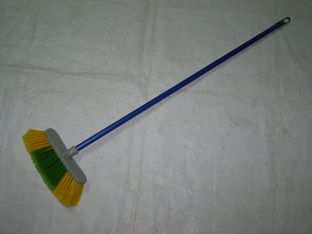 Щетка для мойки 8-ми ряд. с мягкой щетиной, длина ручки 110 см