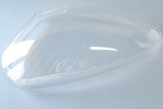 Стекло фары для ВАЗ 2170 ПРИОРА левое пластик