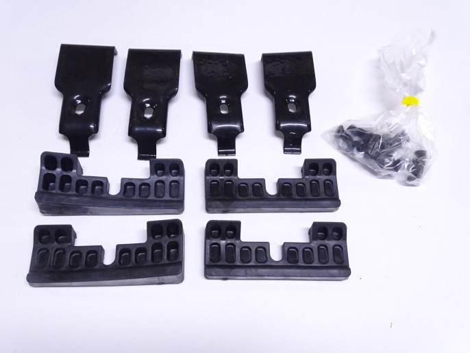 Комплект адаптеров для автомобилей с гладкой крышей Renault Arkana 2019г.-н.в. (реком.перекладина 125см)