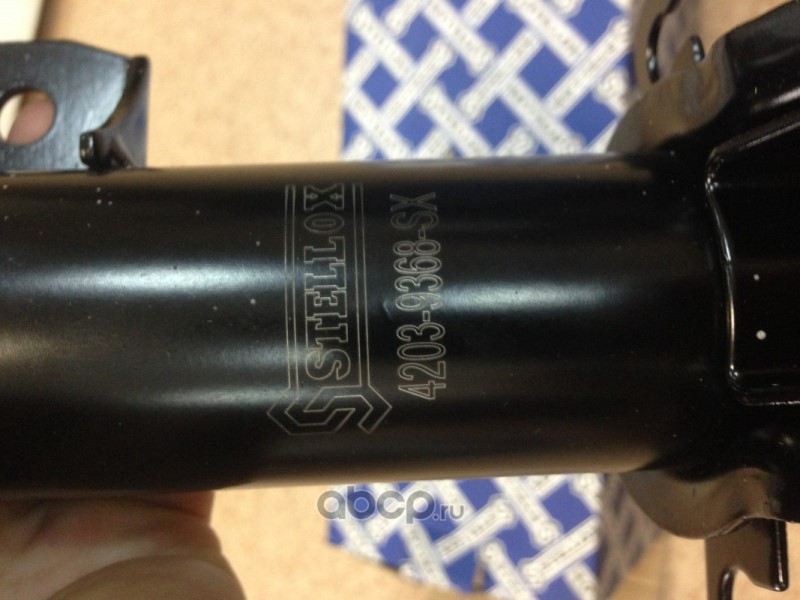 Амортизатор передний правый Opel Corsa D