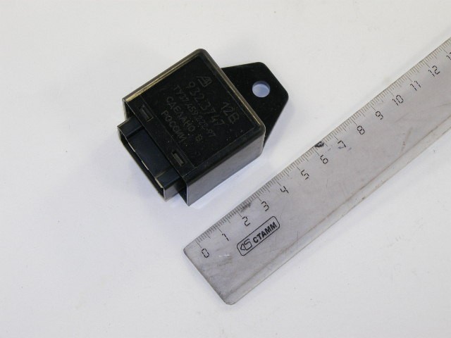 Реле стеклоочистителя Г-3302 (932.3747)