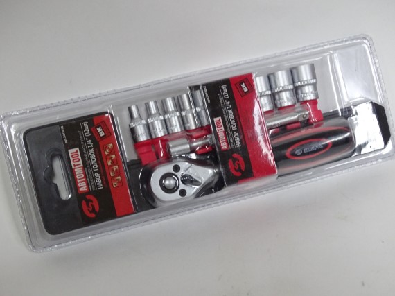 Набор головок 12 предм. (1/4) 4-13 мм с трещоткой и удлинителем 100мм