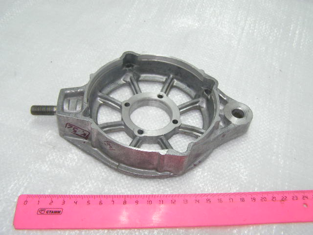 Крышка генератора 2101-08 передняя со стороны шкива алюм.